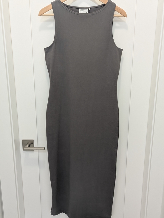 Frank & Oak Dresses & Skirts - Frank & Oak Fitted Charcoal Gray Midi Dress